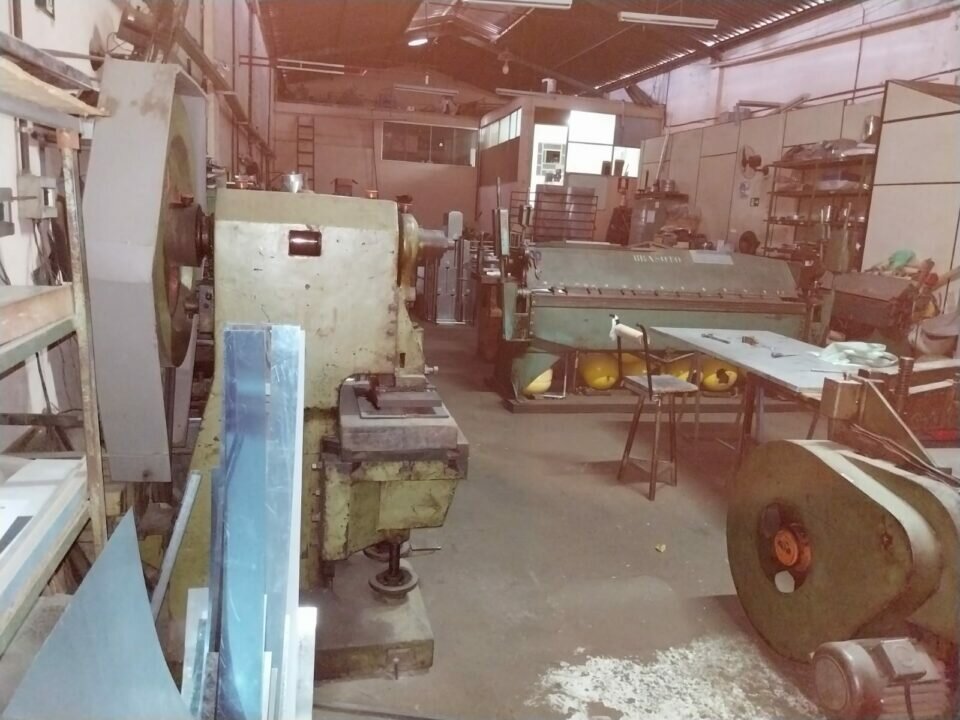 Fábrica de Lixeiras Metálicas e Outros Produtos