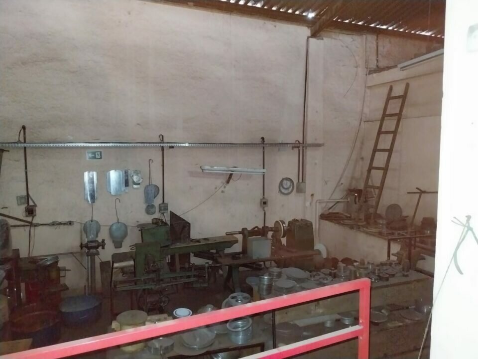 Fábrica de Lixeiras Metálicas e Outros Produtos