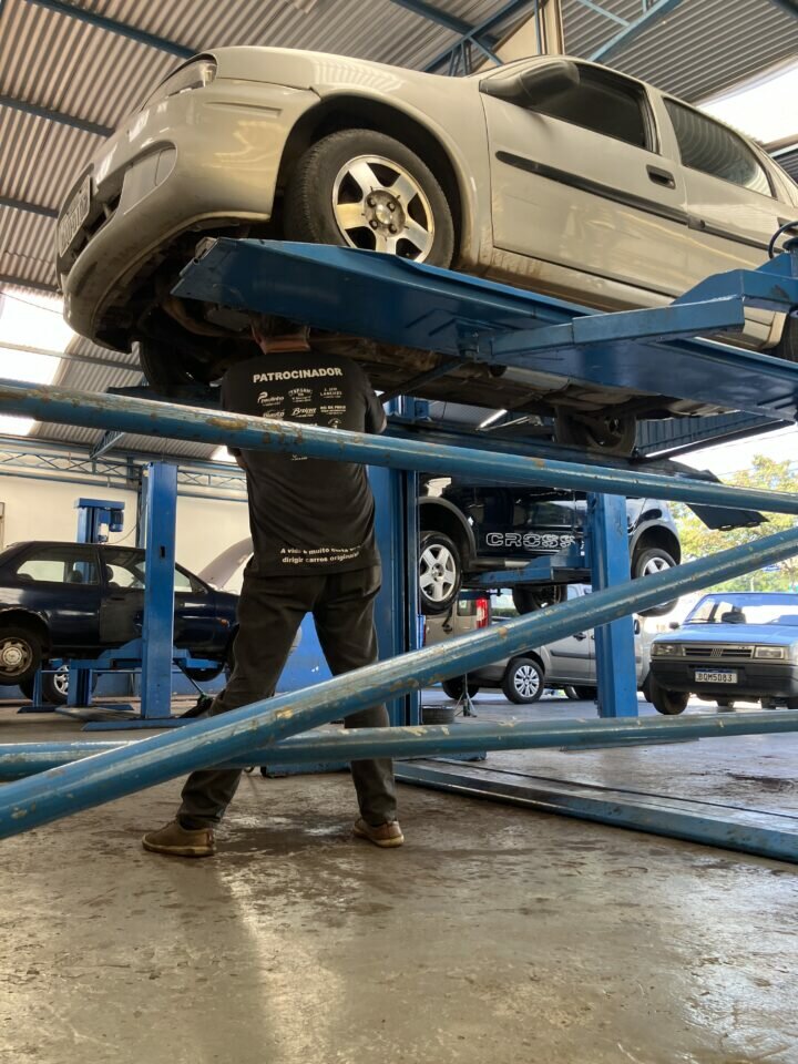 Auto center