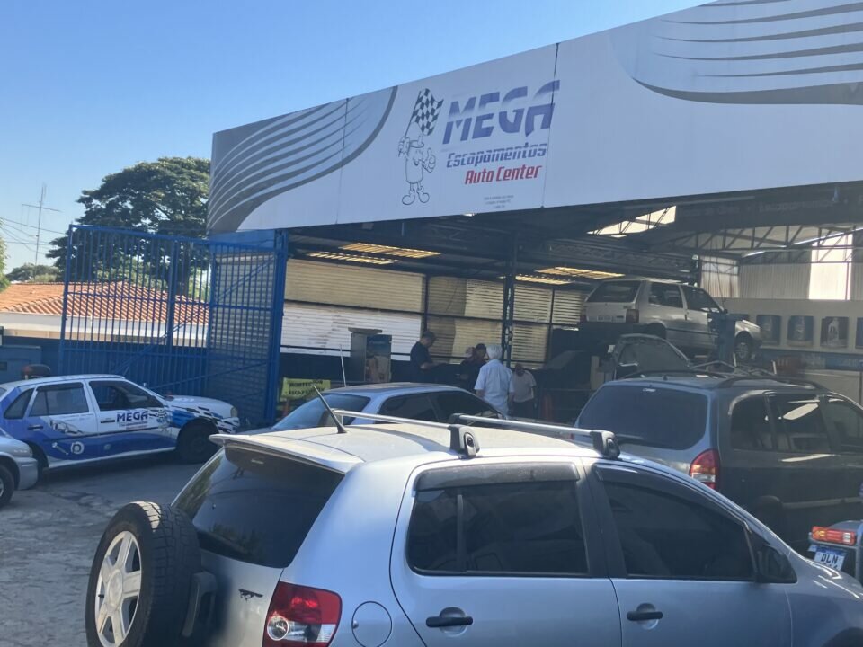 Auto center