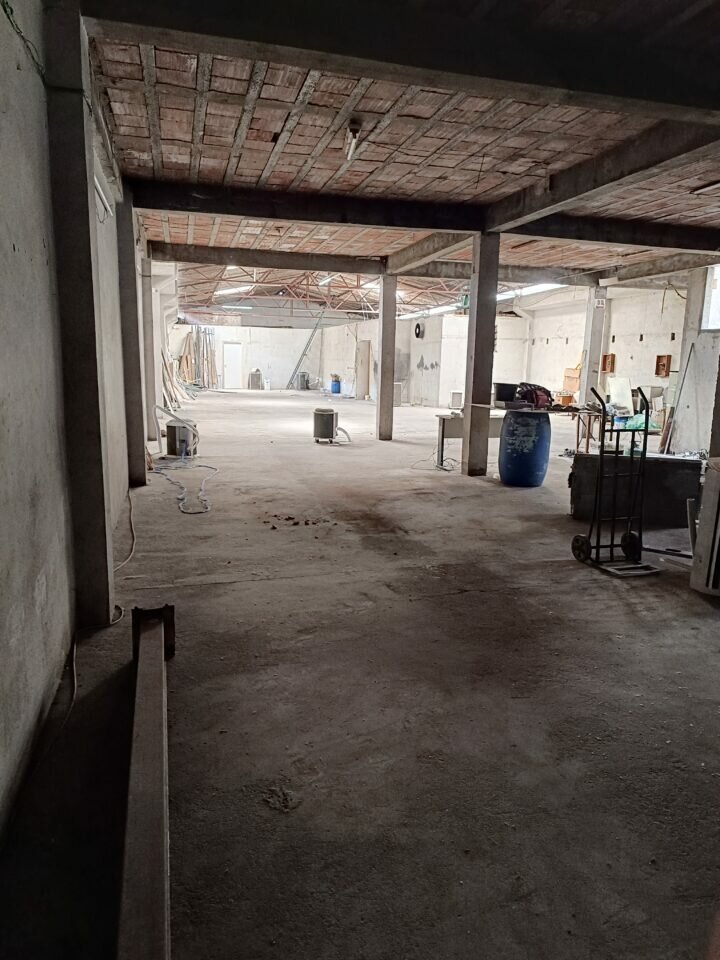 Drogaria completa com galeria