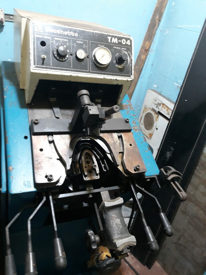 Fabrica de calçados femininos, maqs equipamentos
