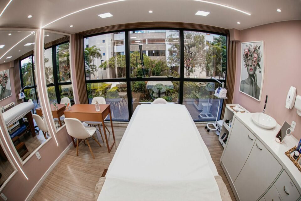 CLINICA DE ESTETICA  MON VISAGIE
