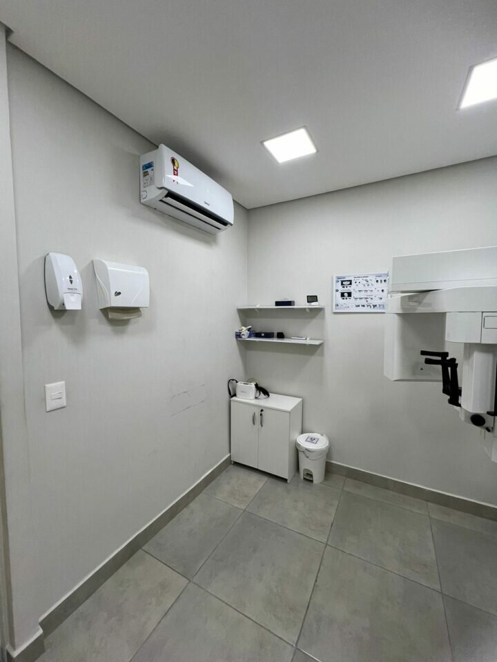Oportunidade vendo clínica de radiologia odontológica completa