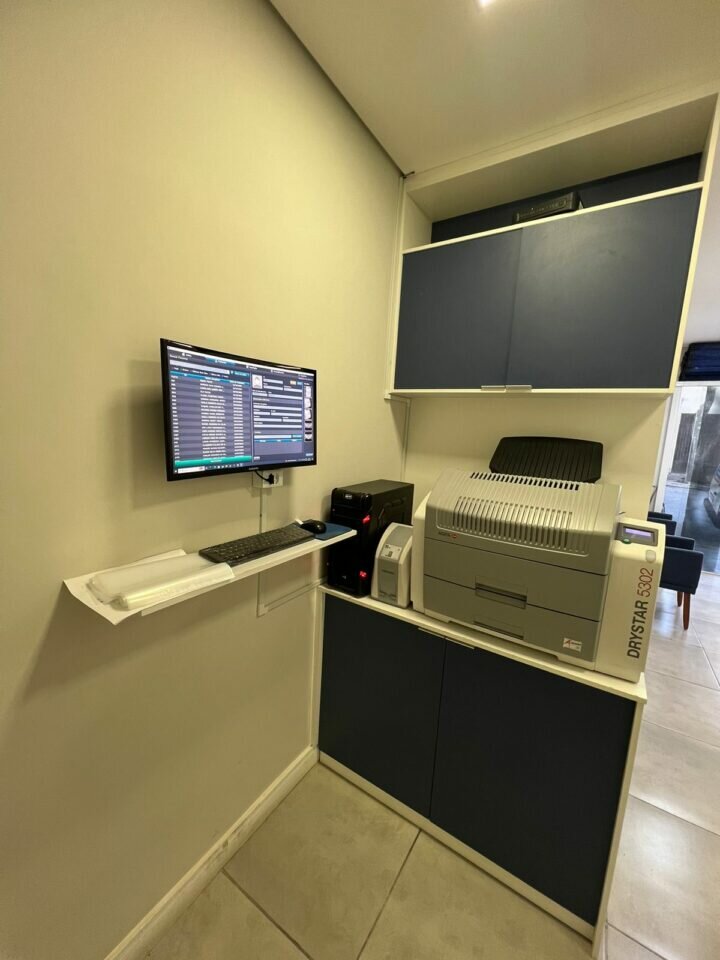Oportunidade vendo clínica de radiologia odontológica completa