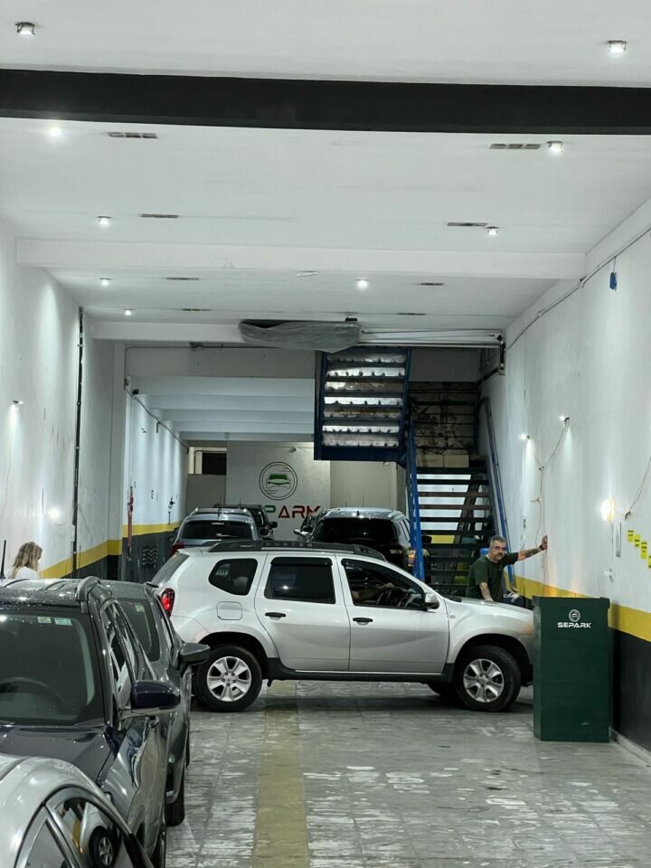 ALUGO ESTACIONAMENTO