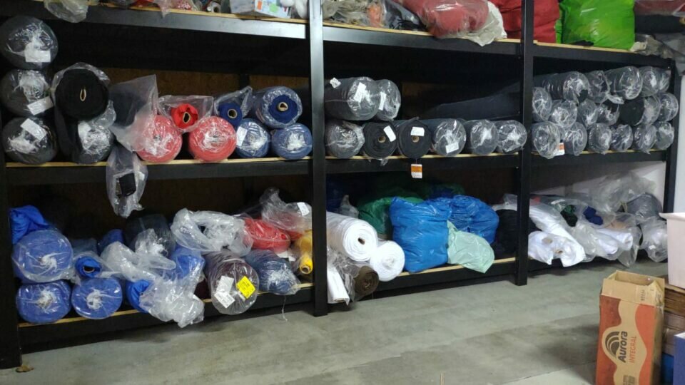 FÁBRICA DE CAPAS PARA CARROS E MOTOS, UNIFORMES E ROUPAS SOB MEDIDA