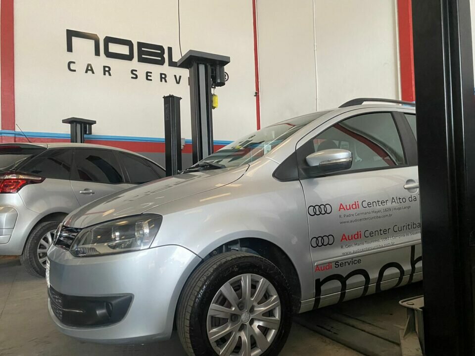 Oficina de reparação automotiva – mecânica, lataria e pintura