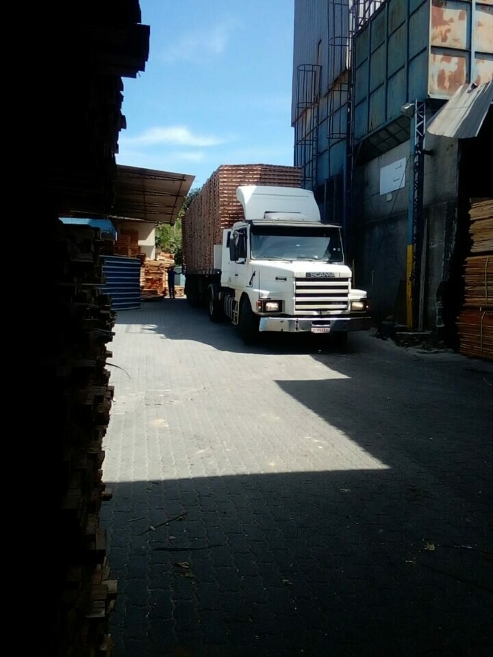 Indústria de embalagens de madeira, caixas e pallets