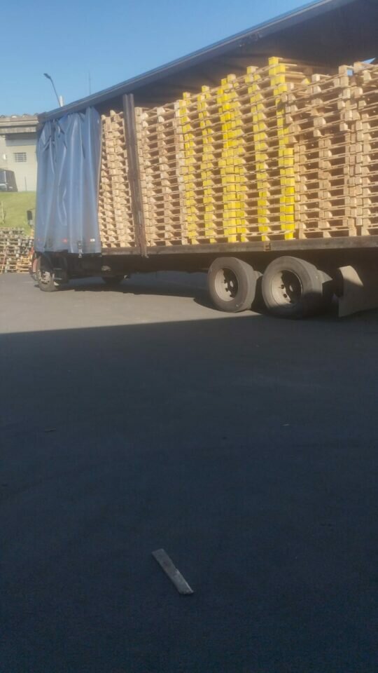 Indústria de embalagens de madeira, caixas e pallets