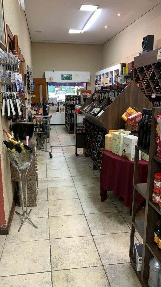 Emporio de bebidas,chocolates,cervejas especiais ,vinhos etc