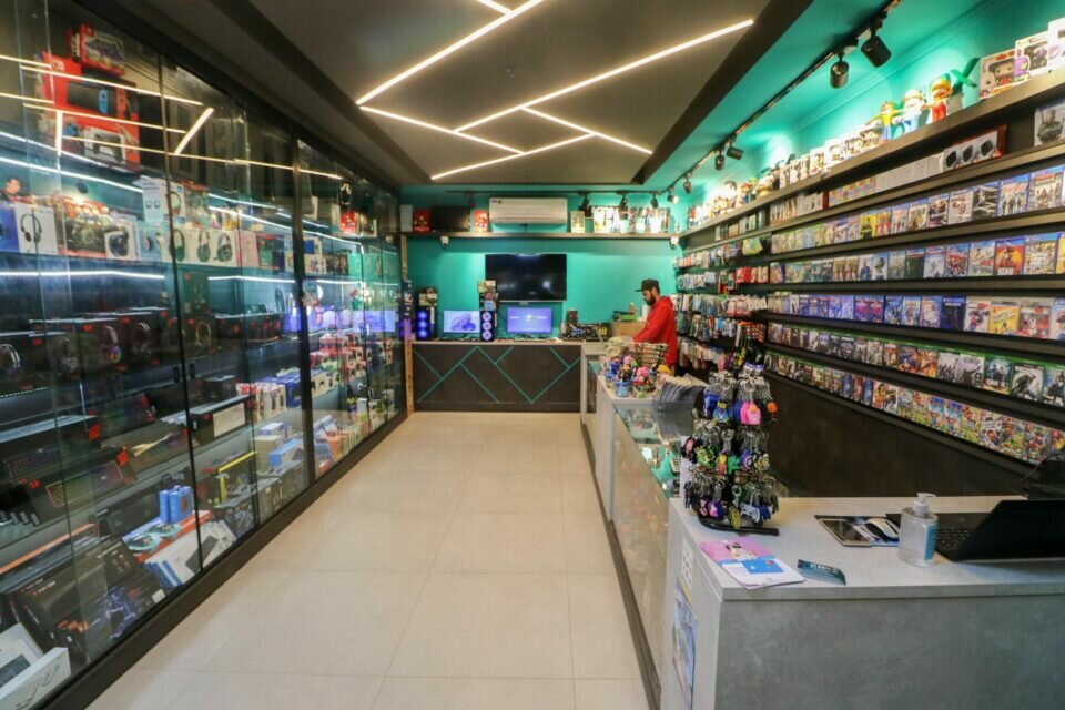 Rede de loja de games e informatica em Pernambuco, com lojas em shopping