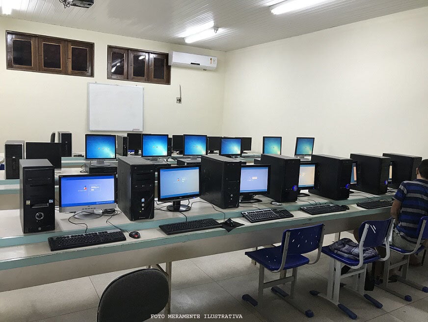 TRACIONAL E ESTRUTURADISSIMA ESCOLA TÉCNICA/PROFISSIONAL-CURITIBA/PR