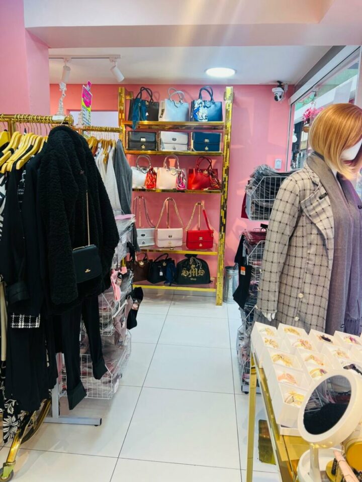 Venda de Loja de Roupas e Acessórios