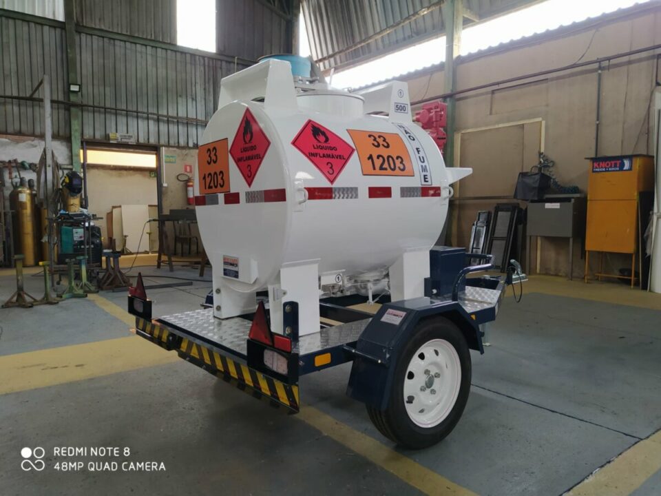 FABRICA DE REBOQUES E TANQUES RODOVIARIOS
