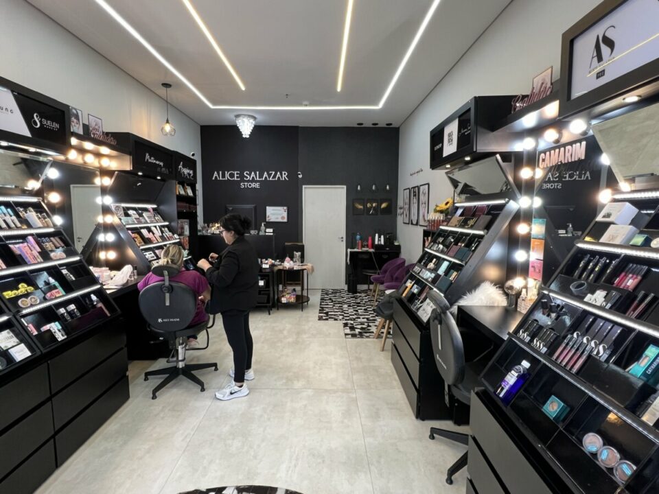 Alice Salazar Store – Franquia de Maquiagem Multimarcas