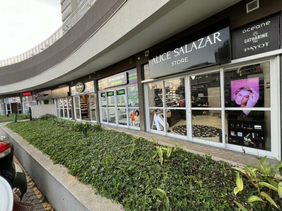 Alice Salazar Store – Franquia de Maquiagem Multimarcas