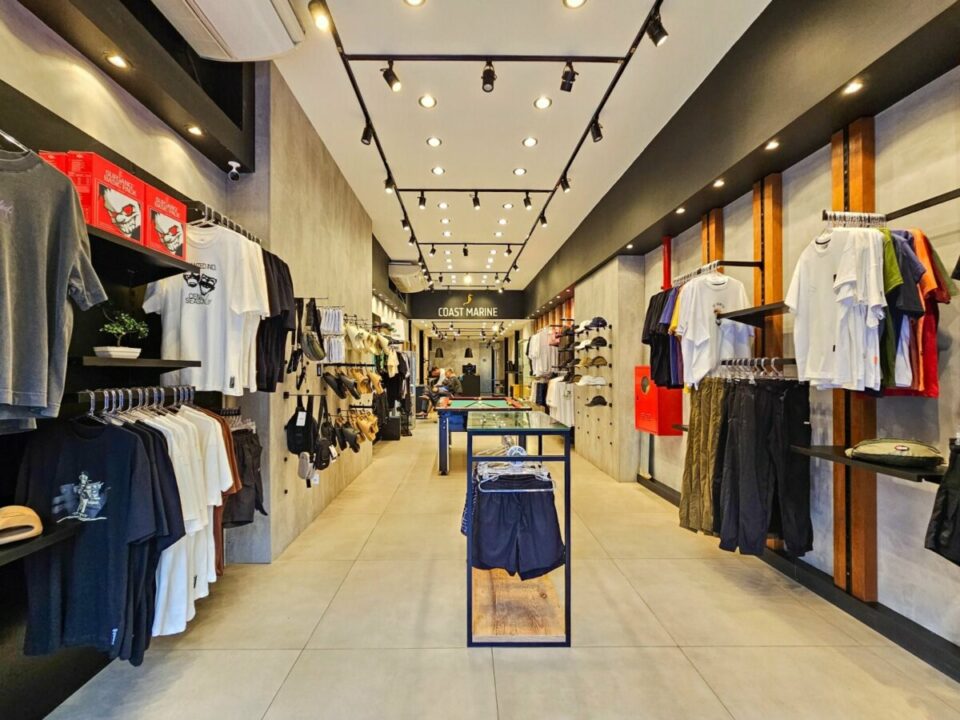 Loja de Roupas com Barbearia