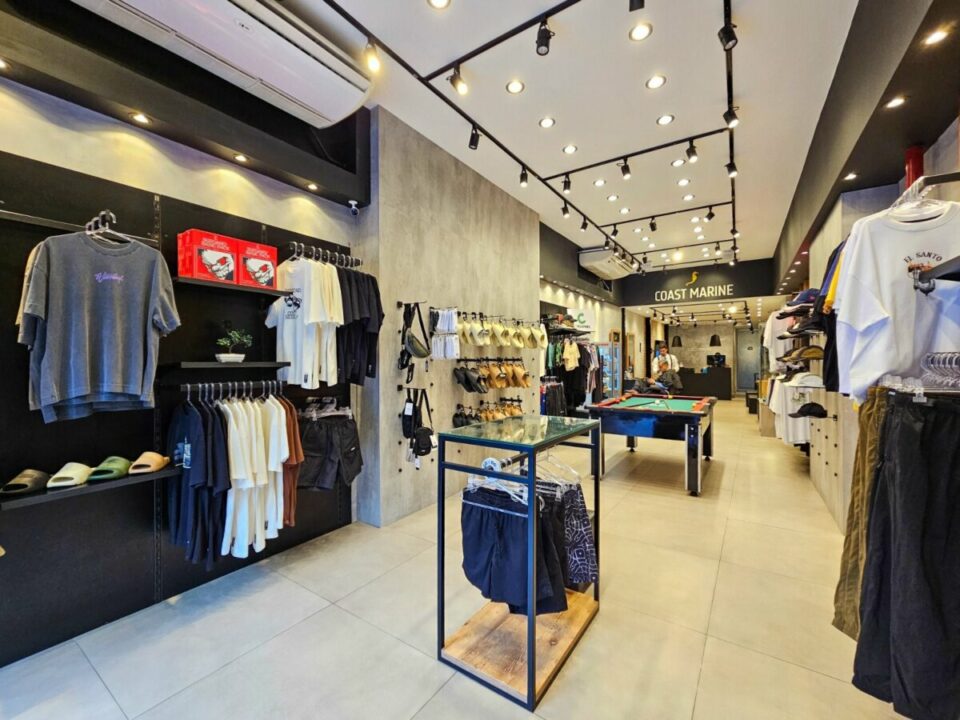 Loja de Roupas com Barbearia