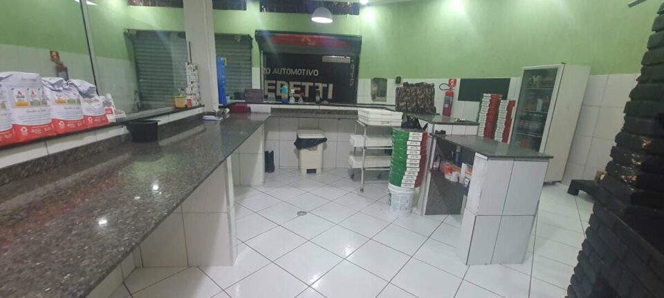 Pizzaria com ótima localização