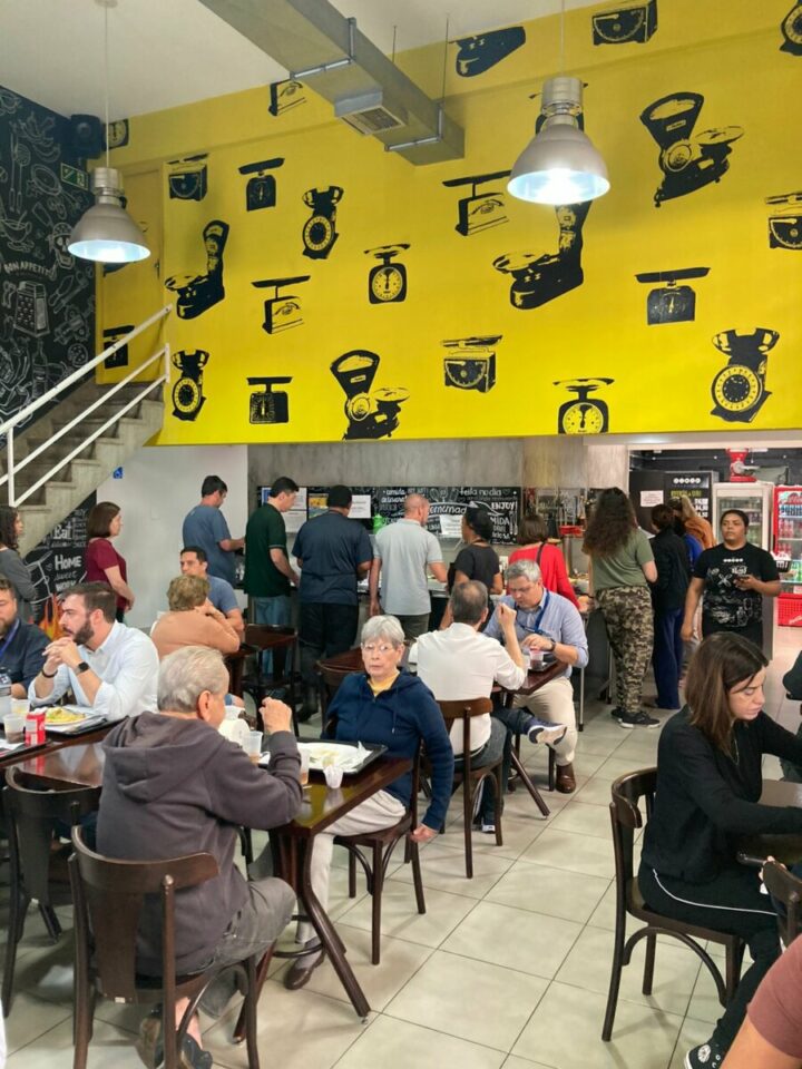 Imperdível Restaurante Kilo Lucro Líquido  32000na Zona Sul