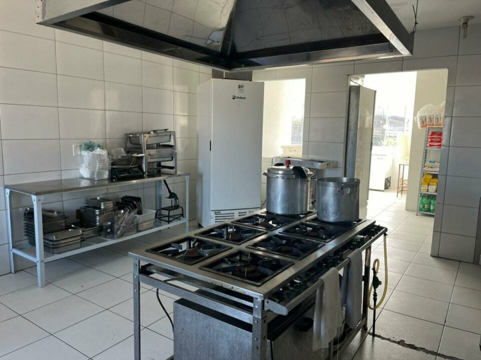 Negócio de frango assado à venda em São José-SC