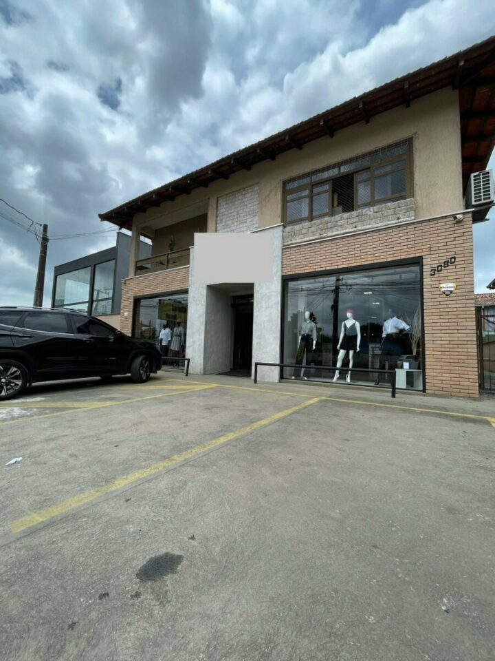 VENDO LOJA DE ROUPAS E ACESSÓRIOS EM JOINVILLE/SC