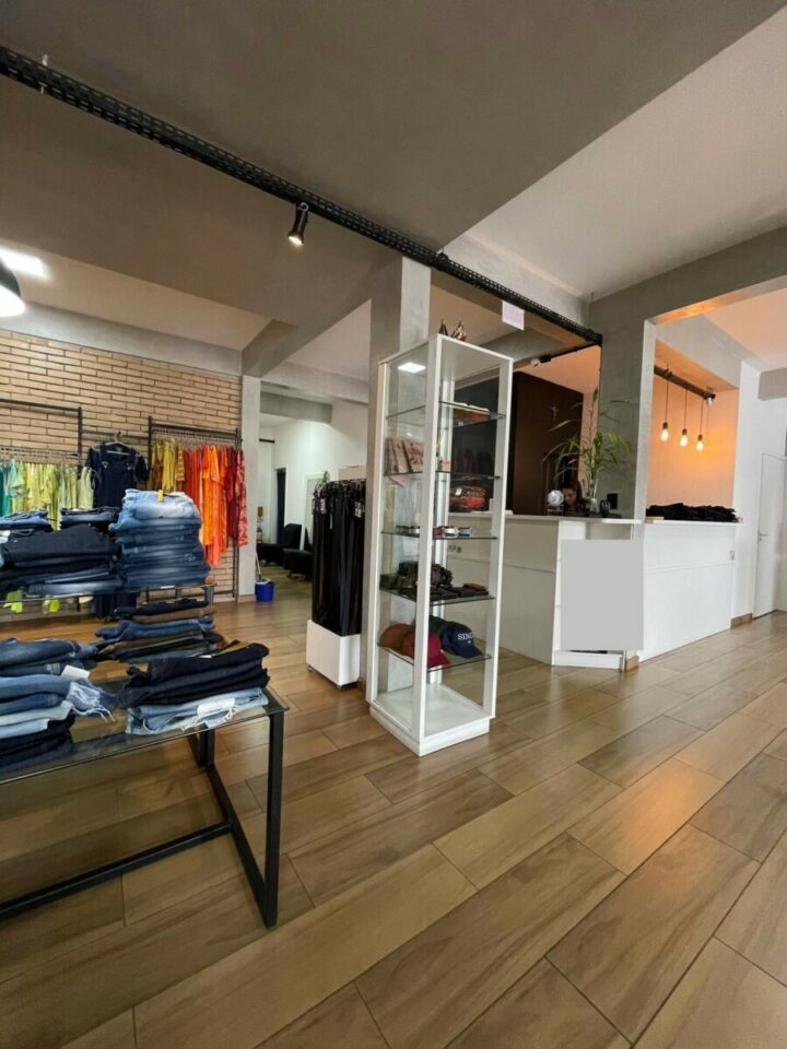 VENDO LOJA DE ROUPAS E ACESSÓRIOS EM JOINVILLE/SC
