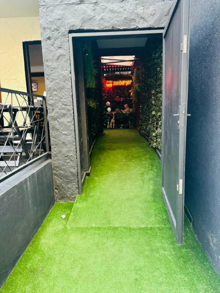 IMPERDÍVEL HAMBURGUERIA NA ZONA SUL