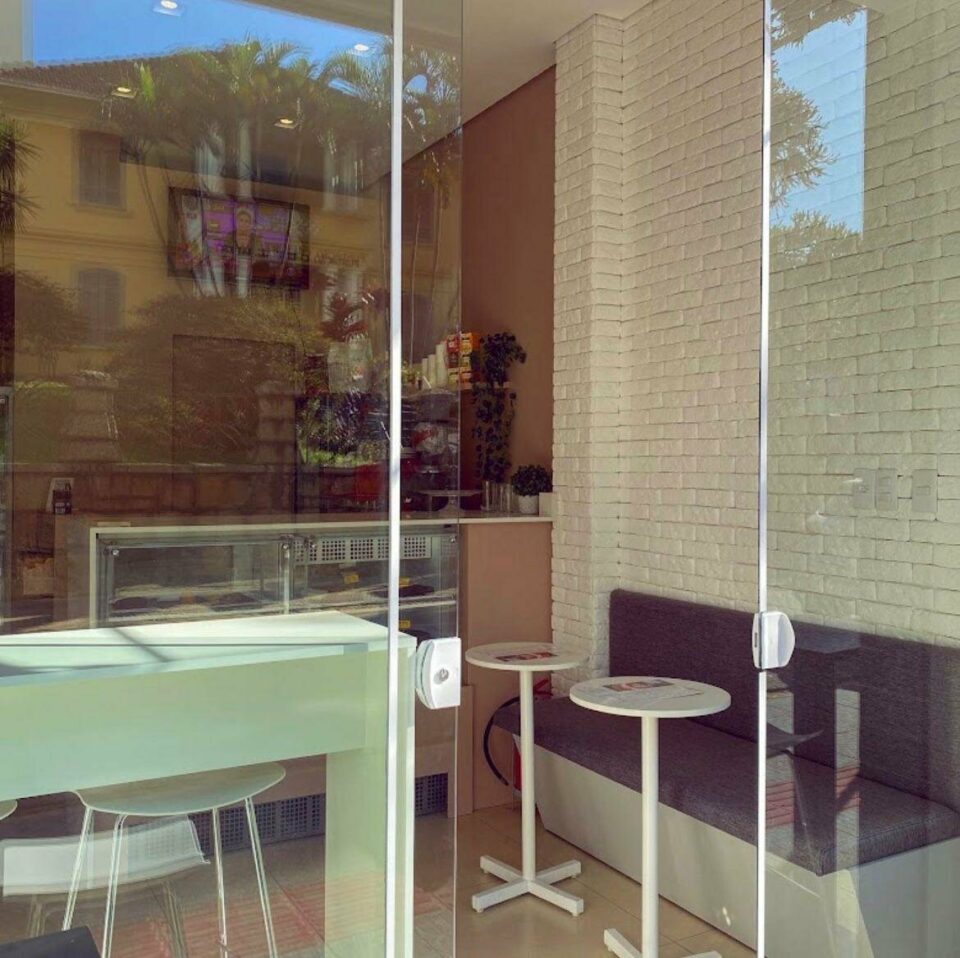 SOFISTICADA CAFETERIA