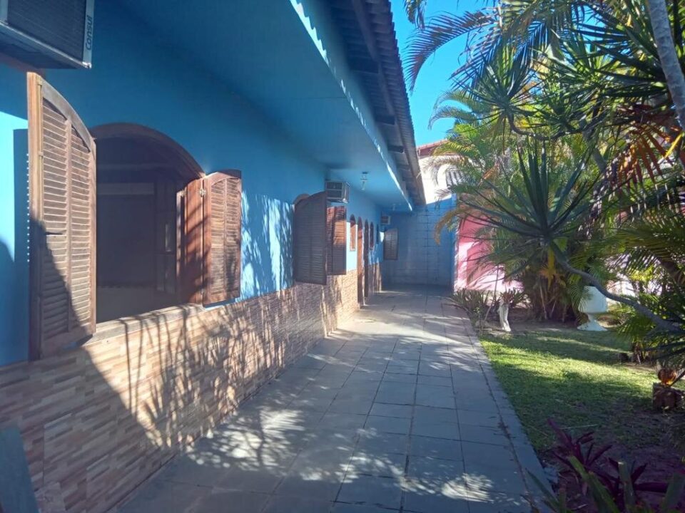 Condominio a 100 metros da praia