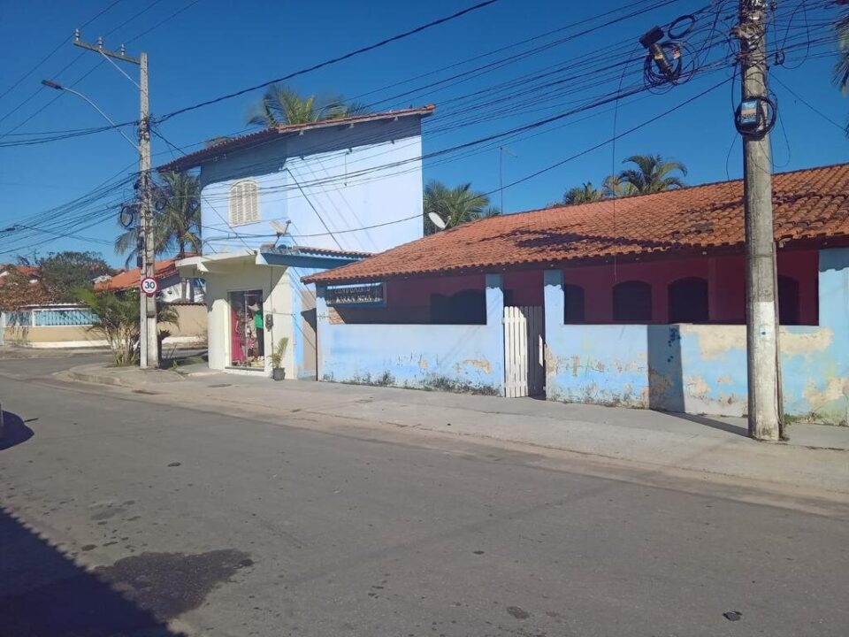 Condominio a 100 metros da praia