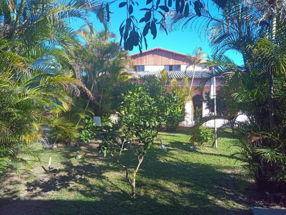 Condominio a 100 metros da praia