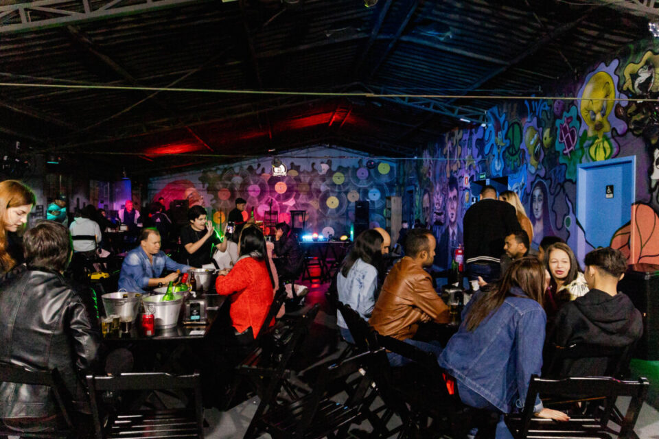 Vende-se Bar completo Embu das Artes