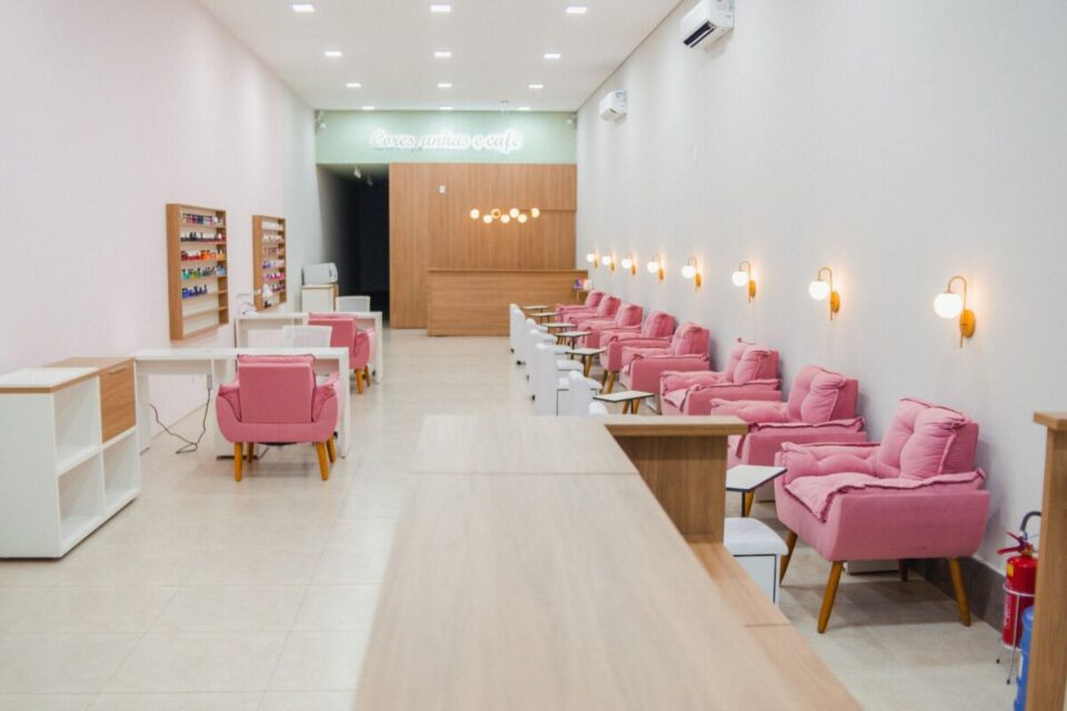 Esmalteria e Cafeteria em Funcionamento – Catanduva SP