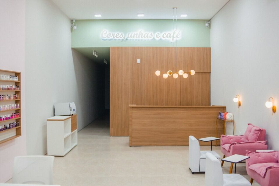 Esmalteria e Cafeteria em Funcionamento – Catanduva SP