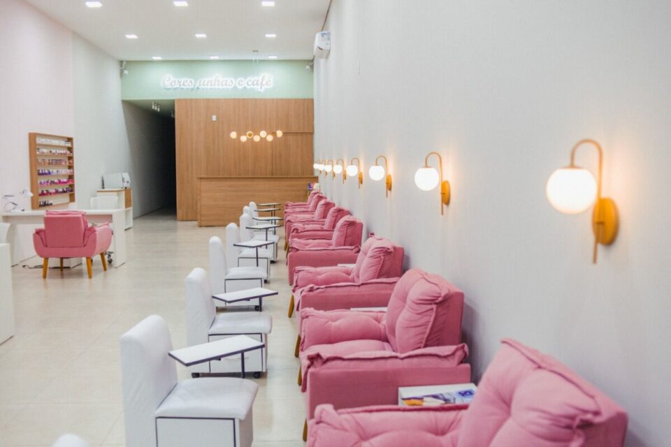 Esmalteria e Cafeteria em Funcionamento – Catanduva SP