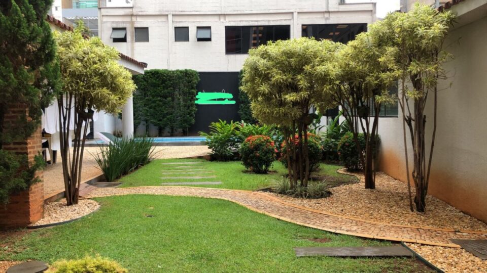 CLINICA DE ESTETICA RENOMADA E LUCRATIVA EM PLENA OPERAÇÃO