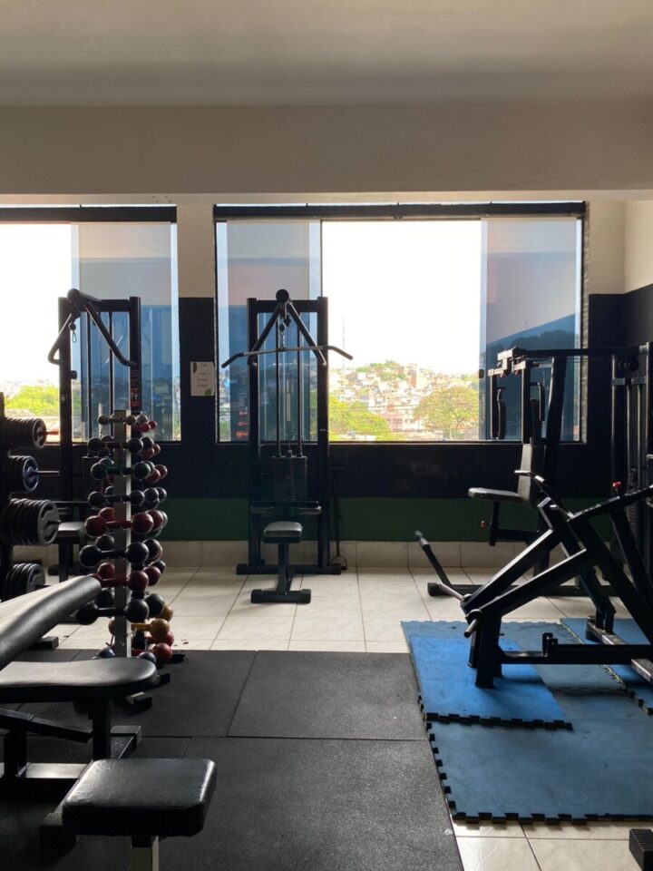 Academia na Carlos Lacerda