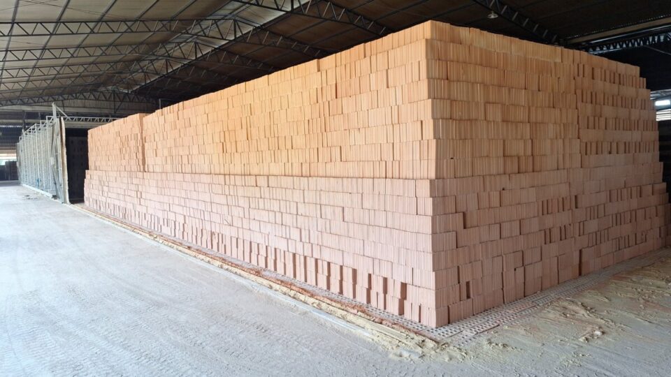 INDUSTRIA CERAMICA TIJOLOS