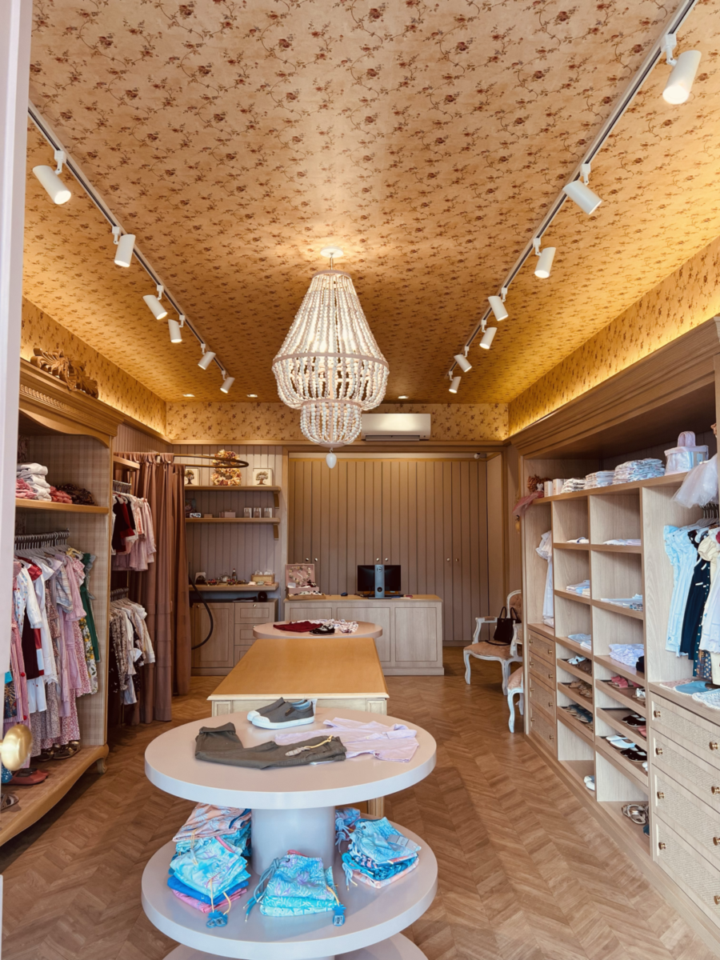 Venda de Loja de Roupas Infantis de Luxo