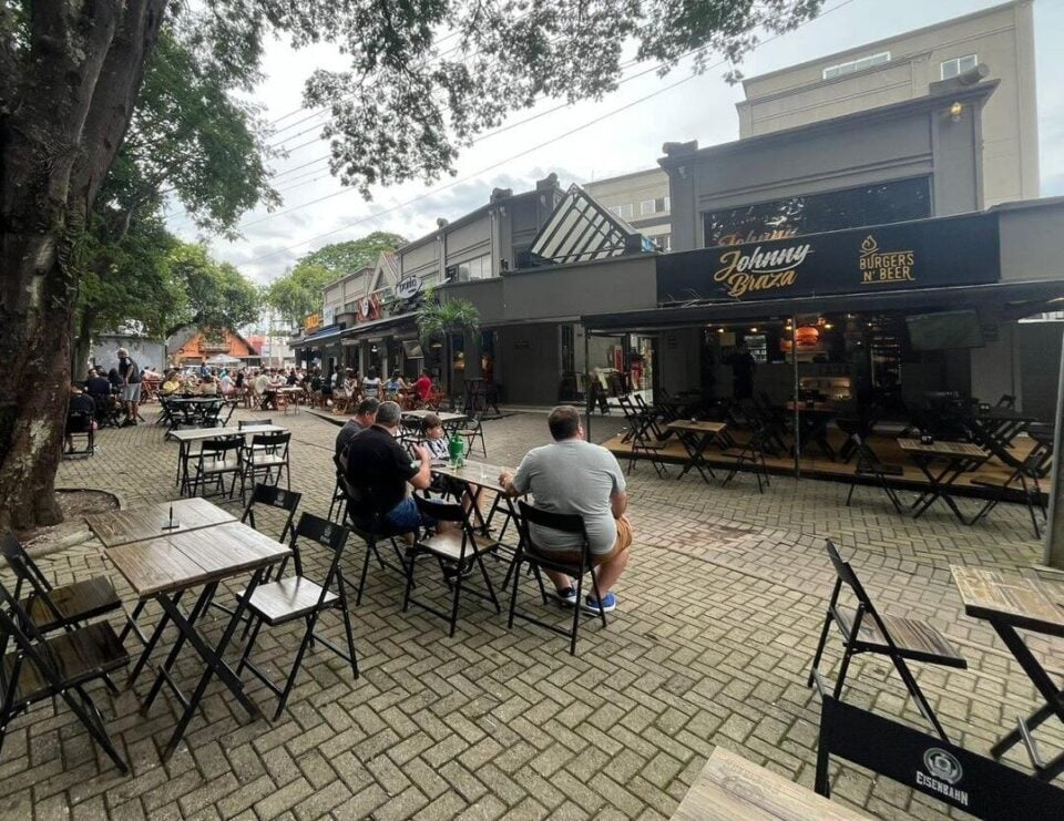Bar/Hamburgueria em localização privilegiada