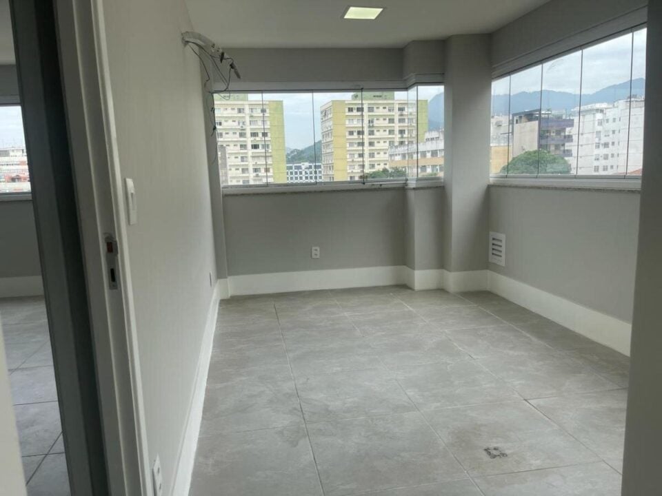 Sala com três ambientes para consultórios no Touch Jardim Botânico-RJ