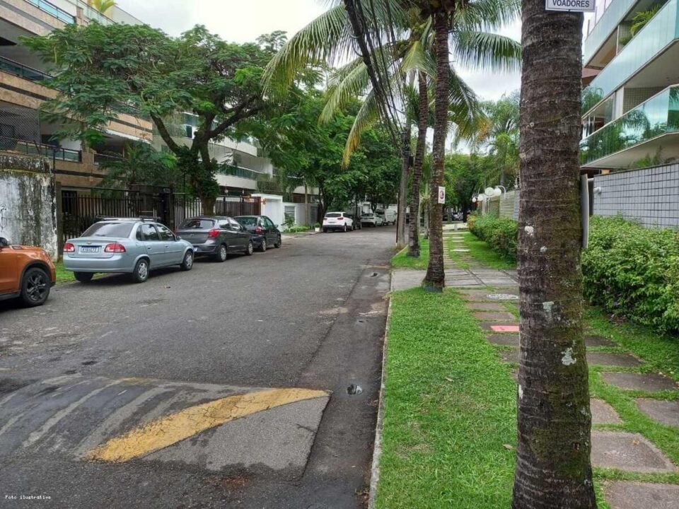 Academia, Clínica, Escola ou Salão de Festas, Terreno à venda com  630 m²