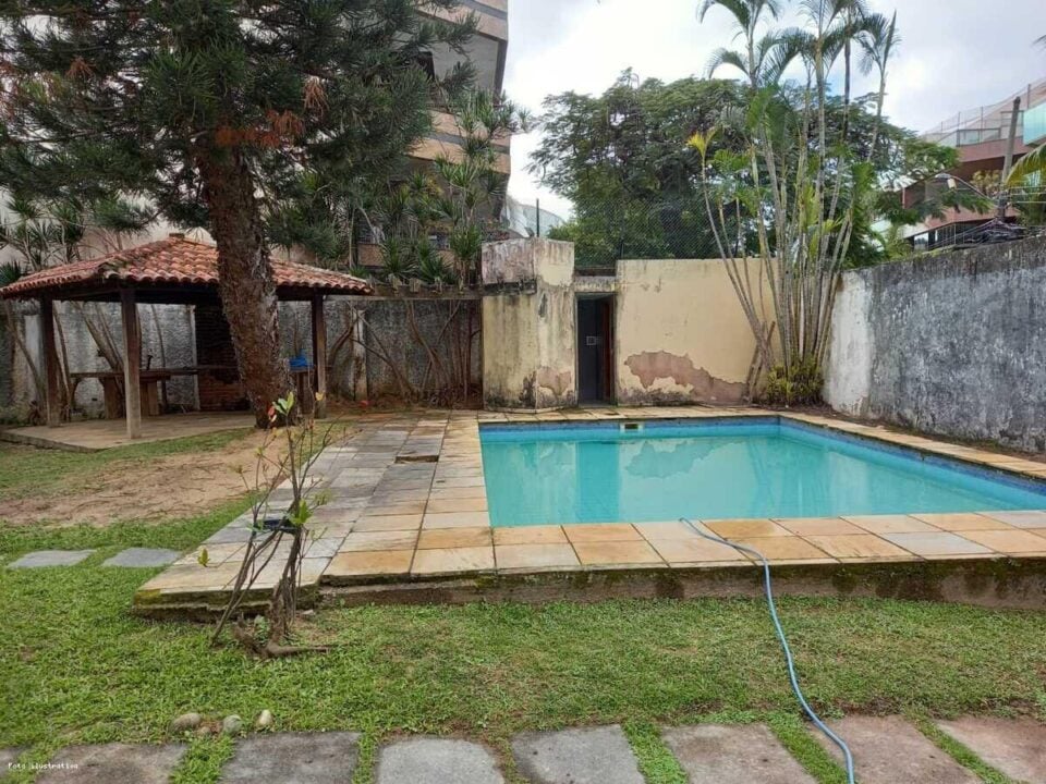 Academia, Clínica, Escola ou Salão de Festas, Terreno à venda com  630 m²