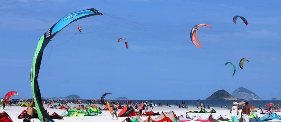 Lançamento de Cobertura linear à venda na Praia da Barra RJ