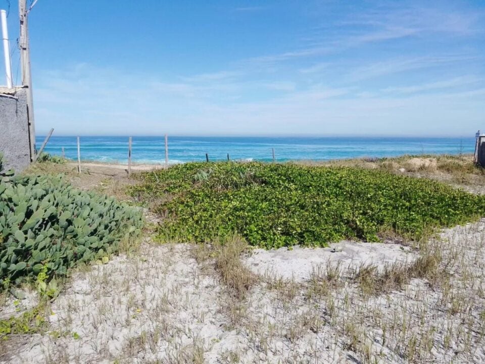 Vendo excelente terreno frontal ao Mar de Arraial do Cabo 800 m²