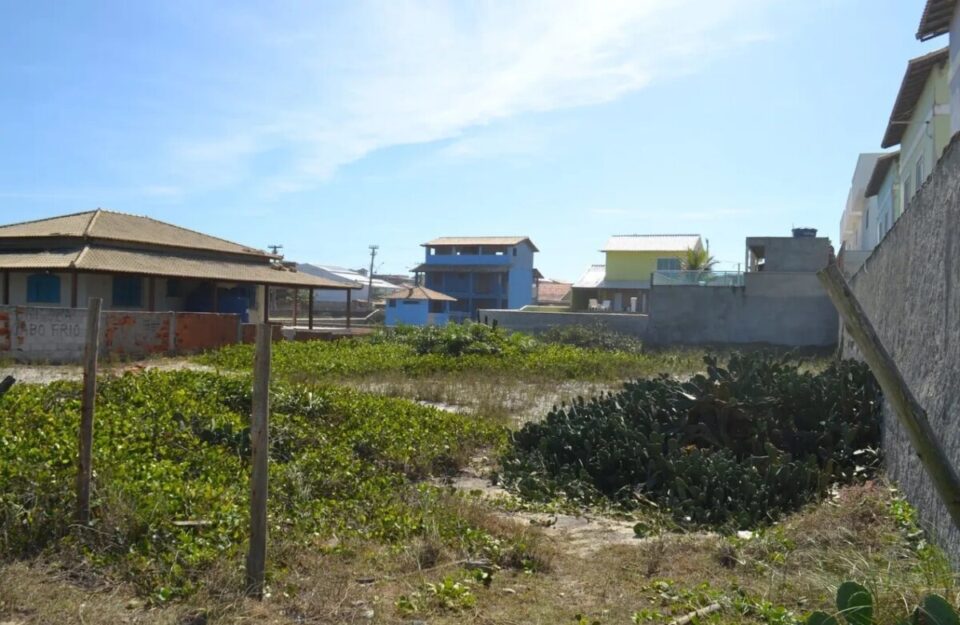 Vendo excelente terreno frontal ao Mar de Arraial do Cabo 800 m²