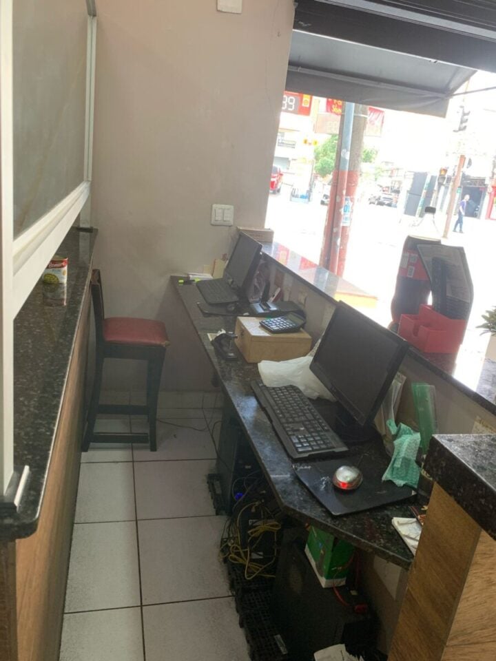 ÓTIMA OPORTUNIDADE PIZZARIA  C/ 32 ANOS DE TRADIÇÃO LUCRO LÍQUIDO17Mil  Z/S