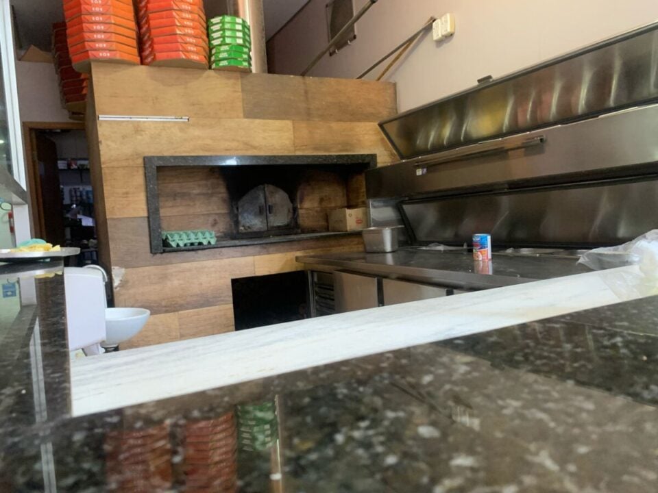 ÓTIMA OPORTUNIDADE PIZZARIA  C/ 32 ANOS DE TRADIÇÃO LUCRO LÍQUIDO17Mil  Z/S